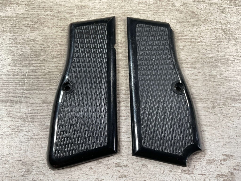 BROWNING HI POWER BLACK PLASTIC GRIPS POST WAR
