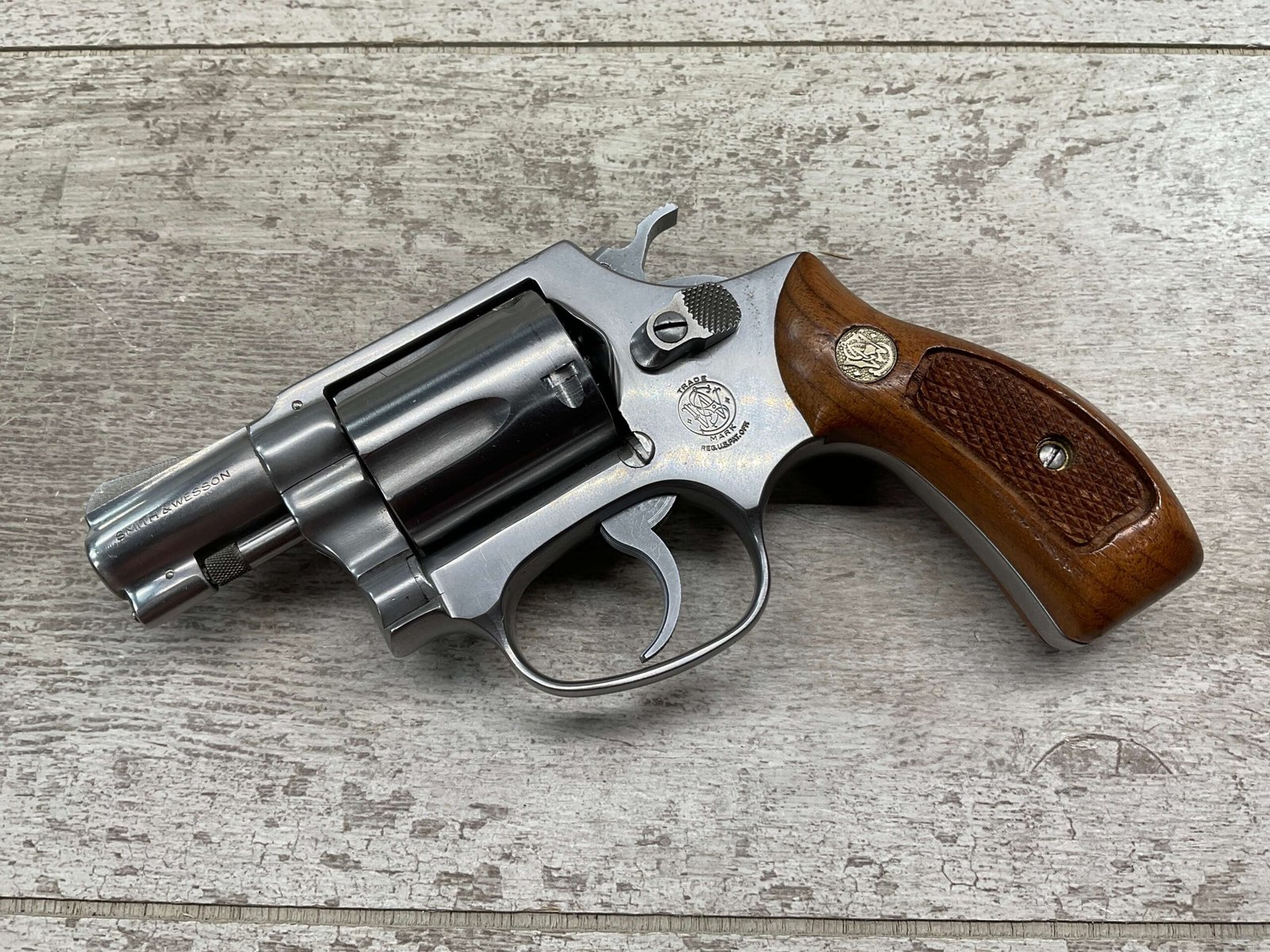 S&W MODEL 60 STAINLESS CHIEFS SPECIAL .38 - Checkpoint Charlie's