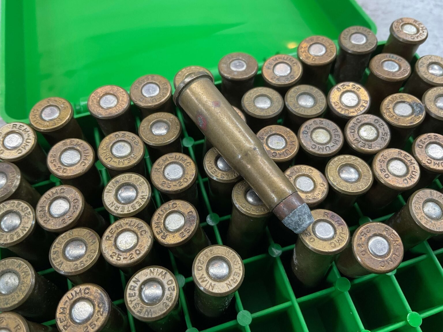 25-20 WCF ANTIQUE AMMUNITION IN VARIOUS HEADSTAMPS, QTY 50 - Checkpoint ...