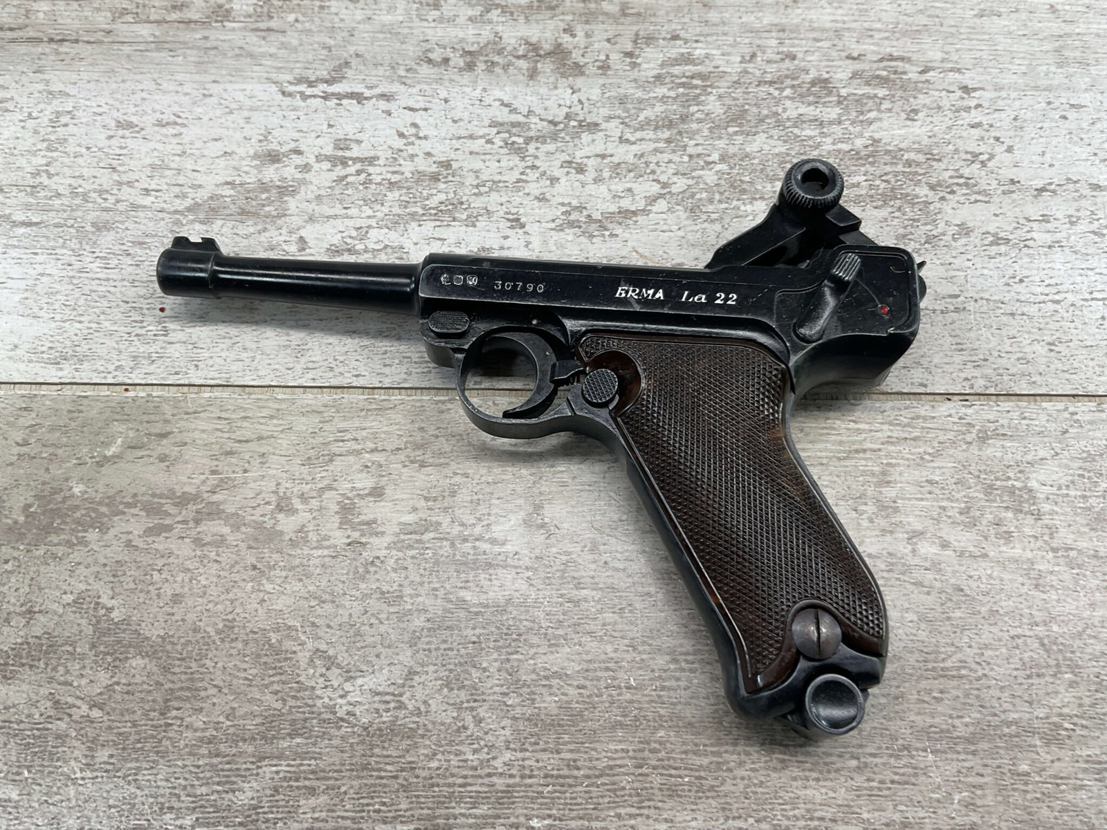 ERMA LA 22 .22LR SEMI AUTO PISTOL - Checkpoint Charlie's