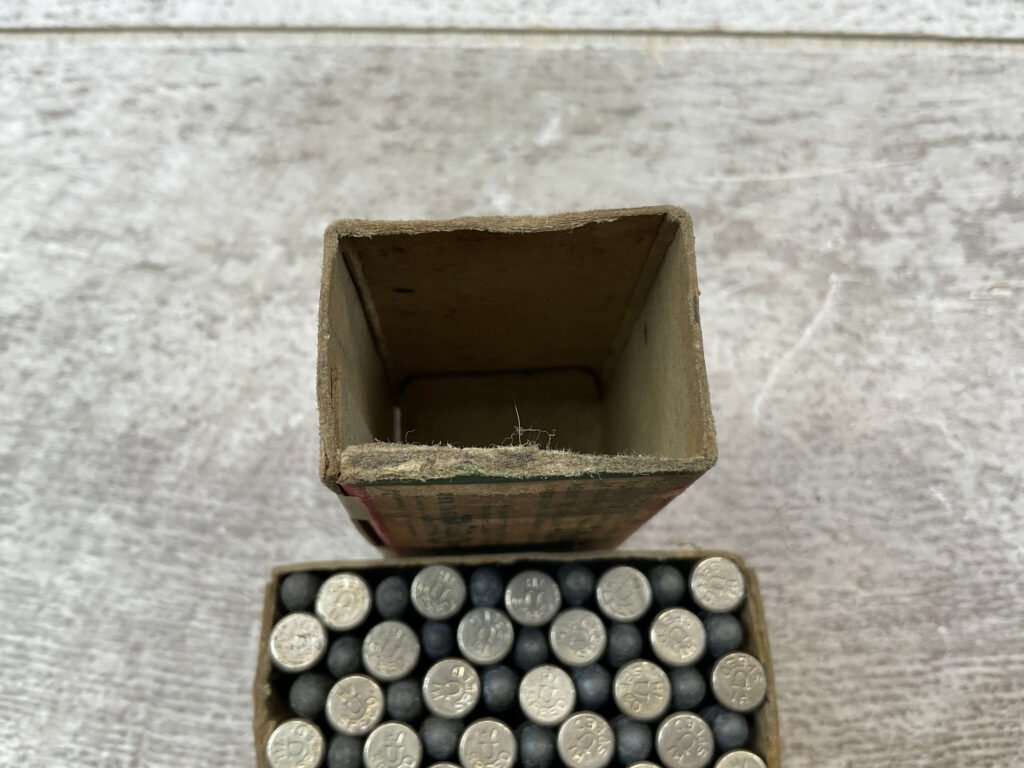 REMINGTON HI-SPEED .22 LONG AMMO, KLEANBORE INDEX 1322, FULL BOX, VINTAGE #5-08574-BDH