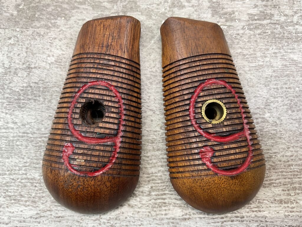 MAUSER C96 BROOMHANDLE RED 9 (23 LINES) WOODEN GRIPS, REPRO, NO SCREW