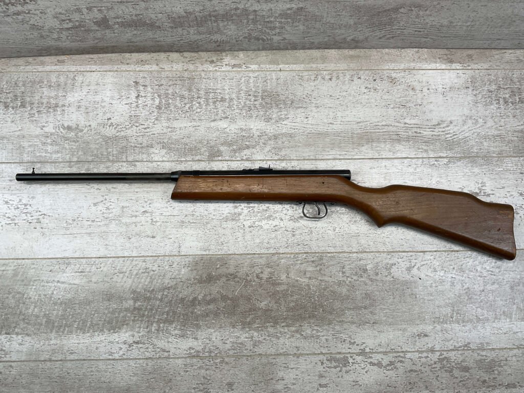 SEARS J.C. HIGGINS MODEL 126.102940 .22 CAL AIR RIFLE, VINTAGE #5-08567-BDH