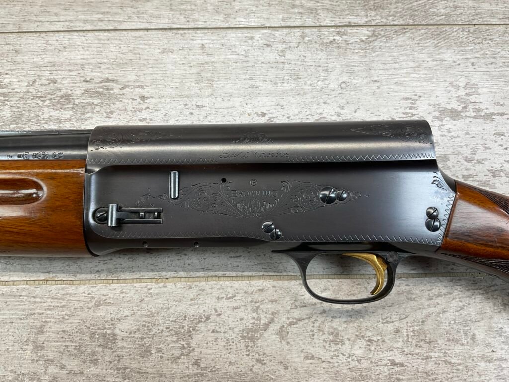 BROWNING LIGHT TWELVE A5 12GA SEMI AUTO SHOTGUN #5-08917