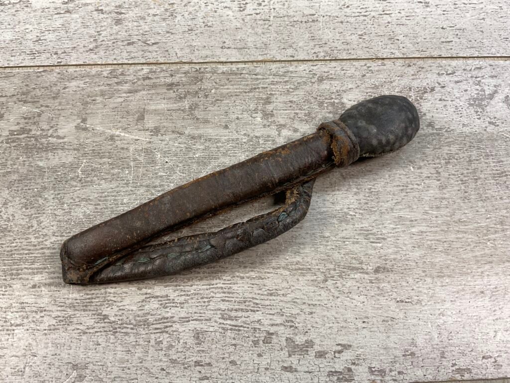 VINTAGE LEATHER POLICE SAP #5-08927