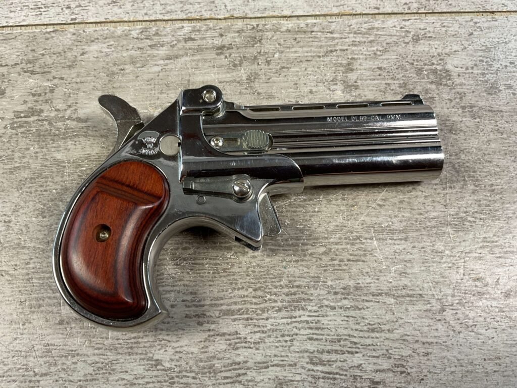 DAVIS INDUSTRIES DLB-9 CHROME 9MM DERINGER PISTOL #5-10500