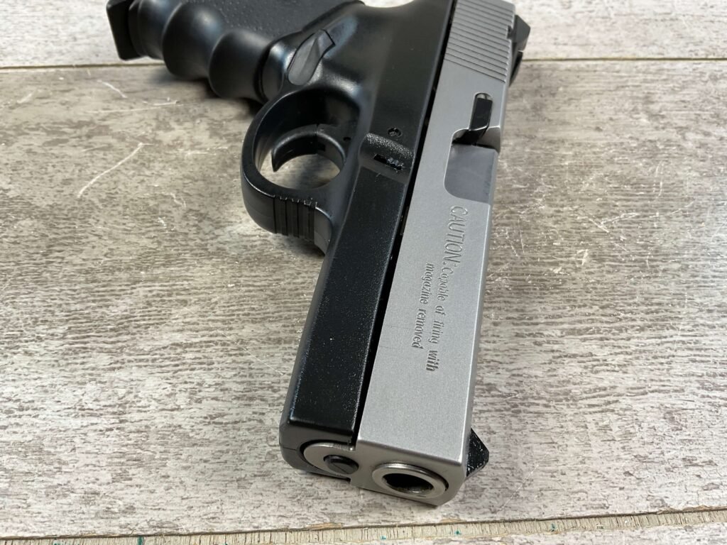 SMITH & WESSON S&W SW40V .40CAL SEMI AUTO PISTOL, IN CASE #5-10501