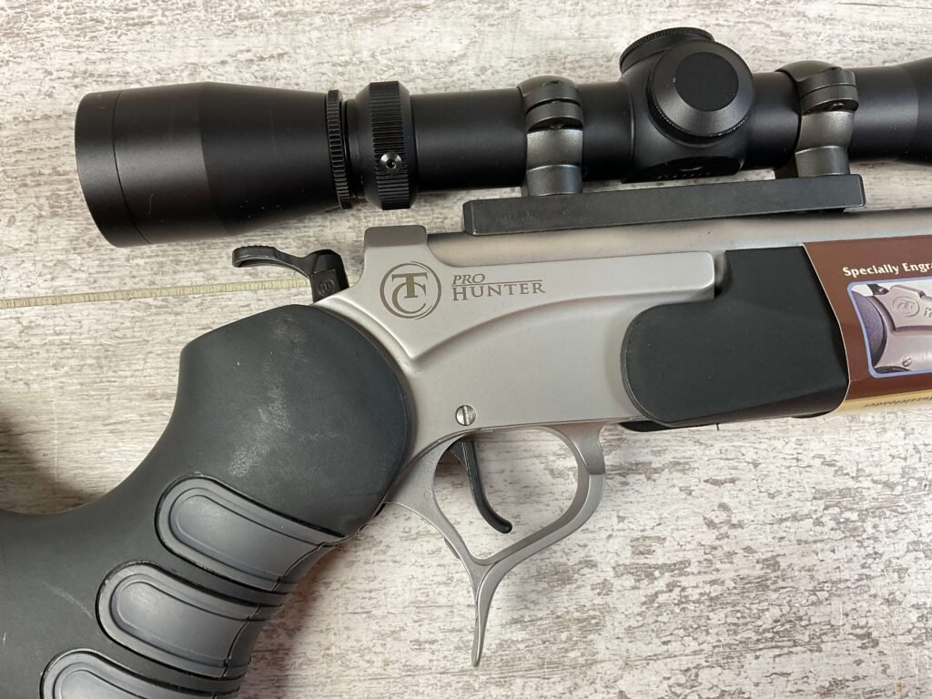 THOMPSON CENTER ARMS ENCORE 6.5 CREEDMORE SINGLE SHOT BREAK ACTION RIFLE W/LEUPOLD SCOPE, JAMES EARL JONES COLLECTION #5-10709