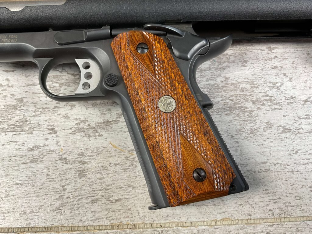 SMITH & WESSON S&W 1911 SEMI AUTO RIFLE/PISTOL IN .460 ROLAND, JAMES EARL JONES COLLECTION #5-10706-PF