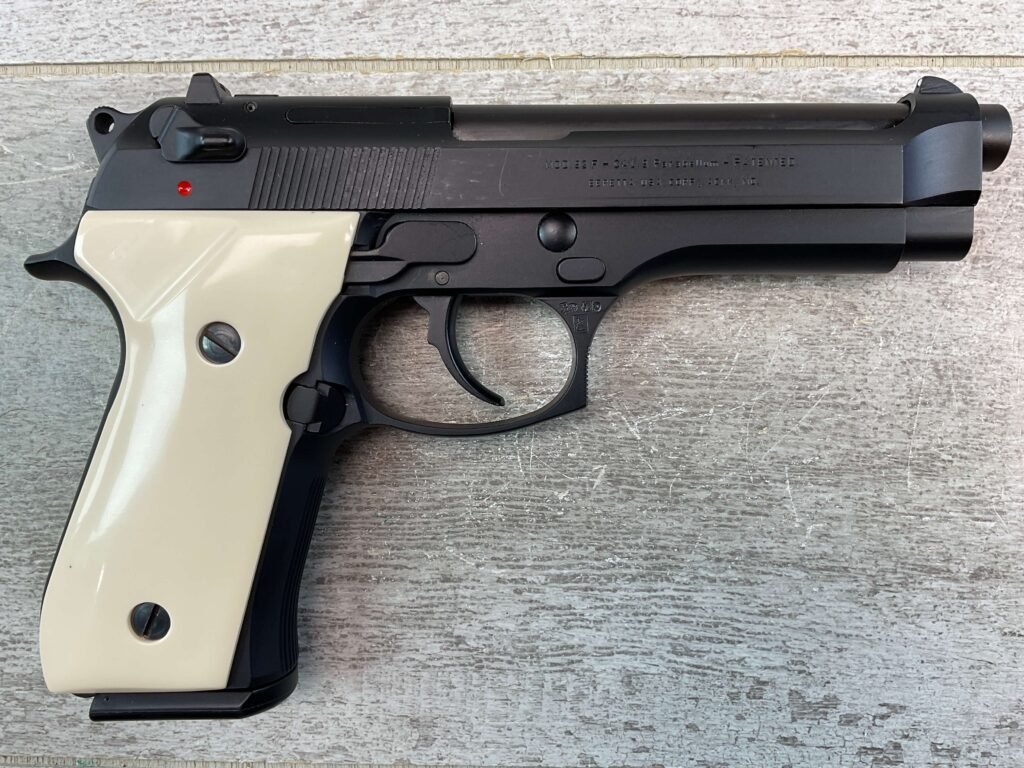 BERETTA 92F 9MM SEMI AUTO PISTOL, JAMES EARL JONES COLLECTION #5-10762