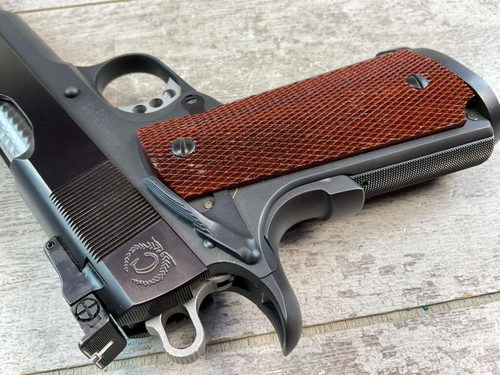 LES BAER CUSTOMS CASPIAN LS .45 ACP SEMI AUTO PISTOL, JAMES EARL JONES COLLECTION, CUSTOM #5-10789