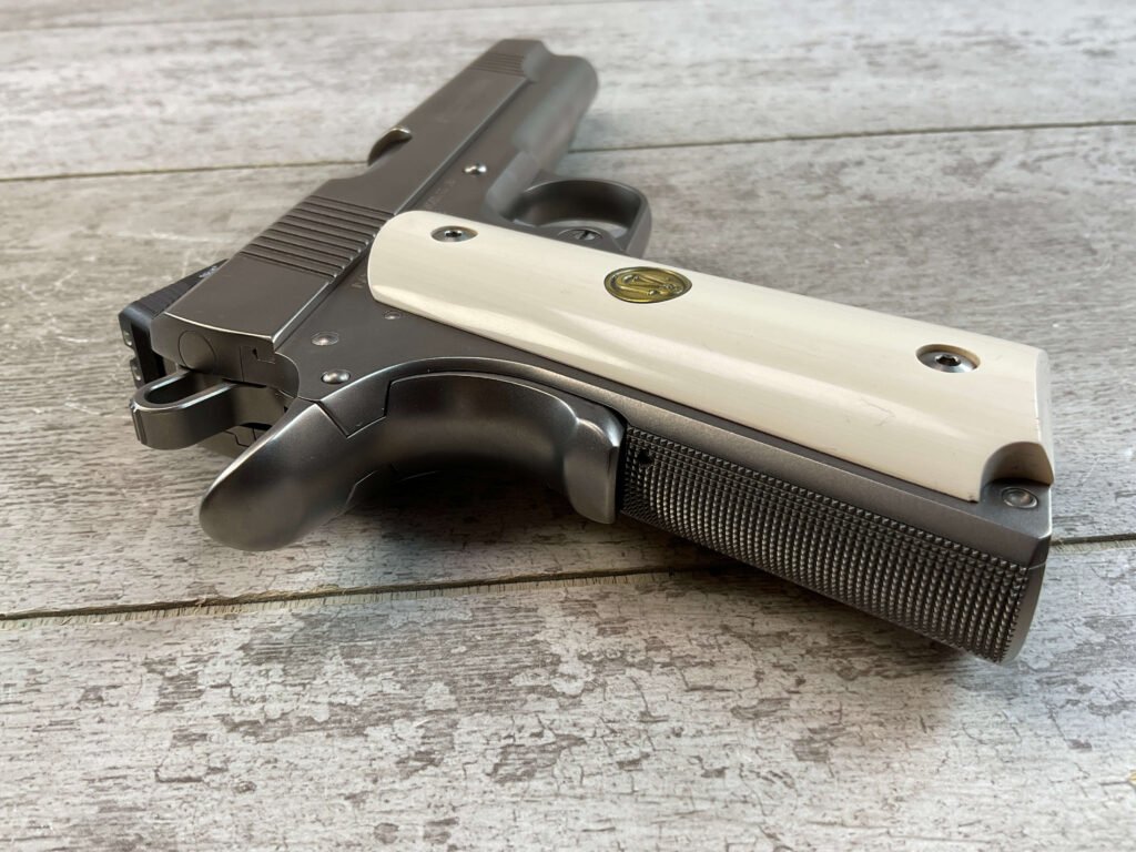 VOLKMANN CUSTOM INC COMBAT CUSTOM .45 ACP CUSTOM SEMI AUTO PISTOL, JAMES EARL JONES COLLECTION, LIKE NEW #5-10788