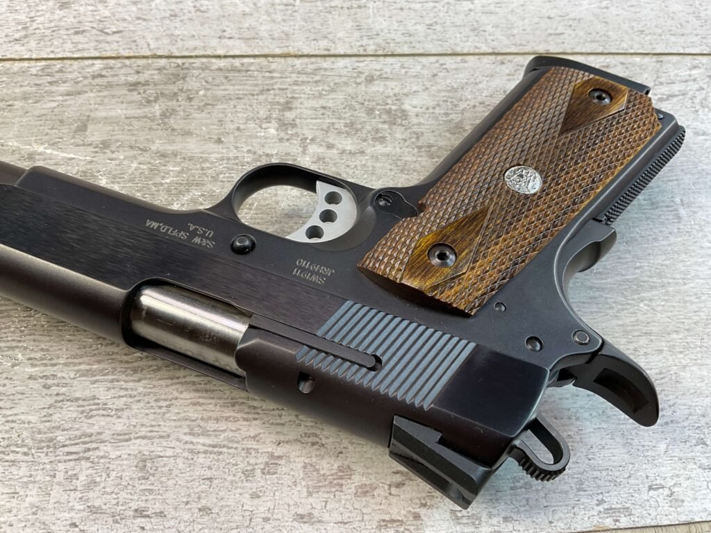 SMITH & WESSON S&W SW1911 400 COR-BON SEMI AUTO PISTOL, JAMES EARL JONES COLLECTION, LIKE NEW #5-10805