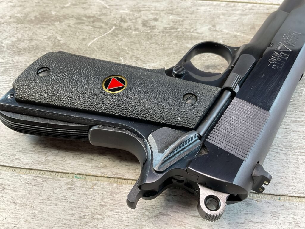 COLT DELTA ELITE 10MM SEMI AUTO PISTOL, JAMES EARL JONES COLLECTION #5-10816