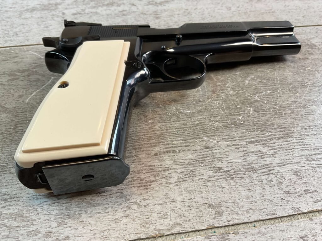 BROWNING HI POWER .40 S&W PISTOL, JAMES EARL JONES COLLECTION #5-10823