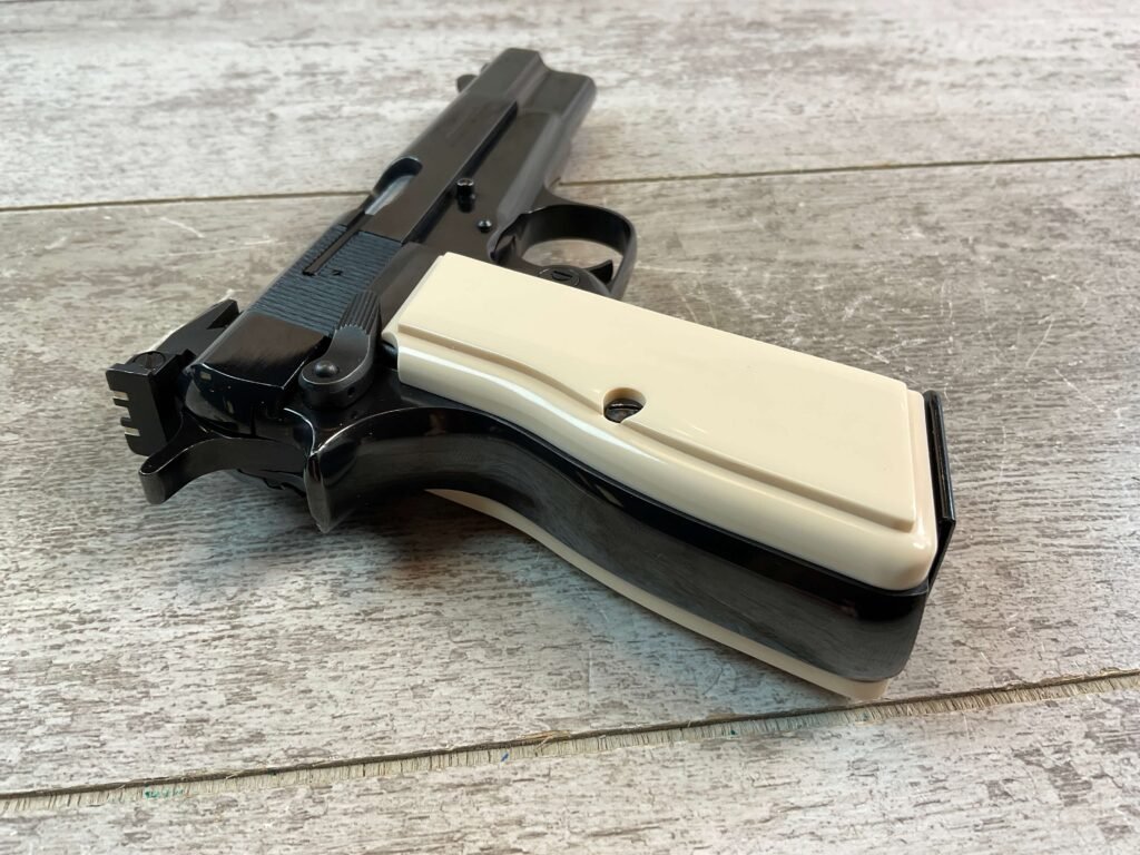 BROWNING HI POWER .40 S&W PISTOL, JAMES EARL JONES COLLECTION #5-10823