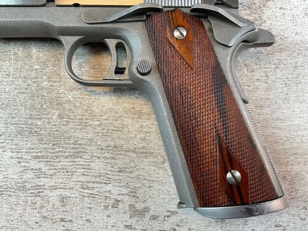 JAVELINA IAI HUNTING MODEL 10MM 7" LONGSLIDE 1911 SEMI AUTO PISTOL, JAMES EARL JONES COLLECTION, RARE #5-10843