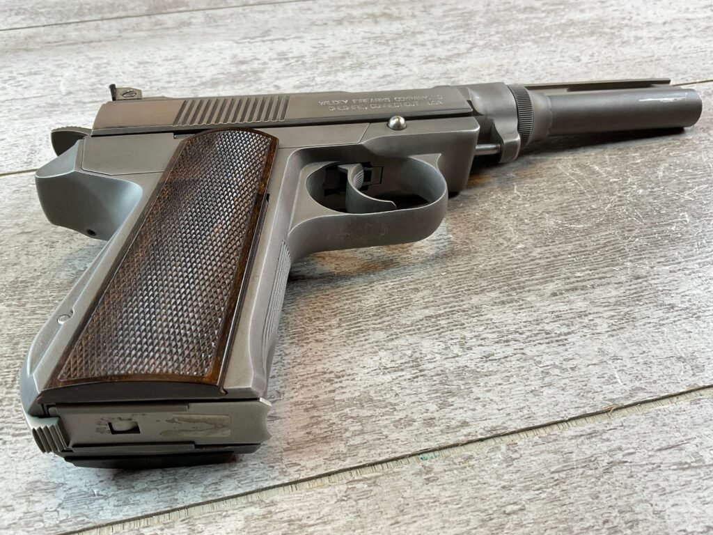 WILDEY AUTO PISTOL .45 WIN MAG GAS OPERATED SEMI AUTO PISTOL, JAMES EARL JONES COLLECTION, RARE #5-10850