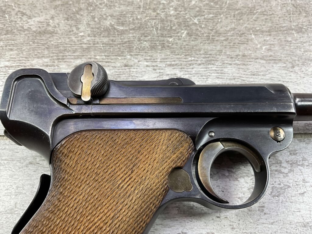 DWM 1900 SWISS 7.65MM LUGER P08 SEMI AUTO PISTOL, JAMES EARL JONES COLLECTION, MINTY & MATCHING #5-10867