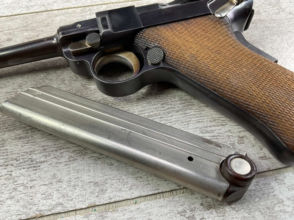 DWM 1900 SWISS 7.65MM LUGER P08 SEMI AUTO PISTOL, JAMES EARL JONES COLLECTION, MINTY & MATCHING #5-10867