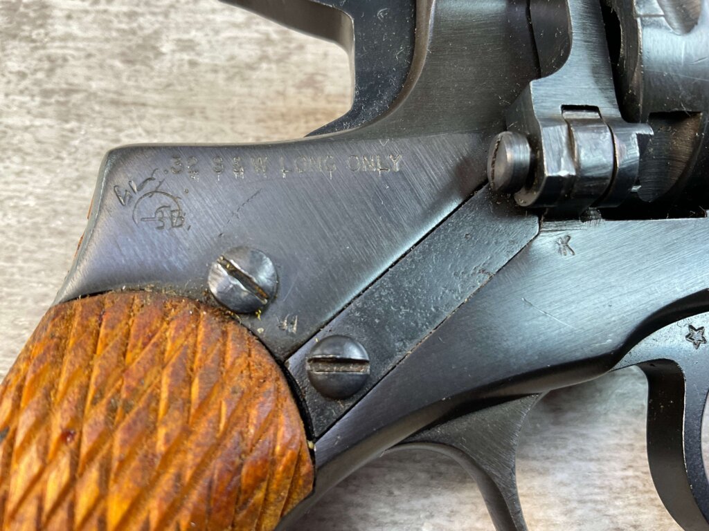 RUSSIAN NAGANT .32 S&W M1895 REVOLVER 1944 DATE TULA ARSENAL, JAMES EARL JONES "FAVORITES" COLLECTION #5-10880