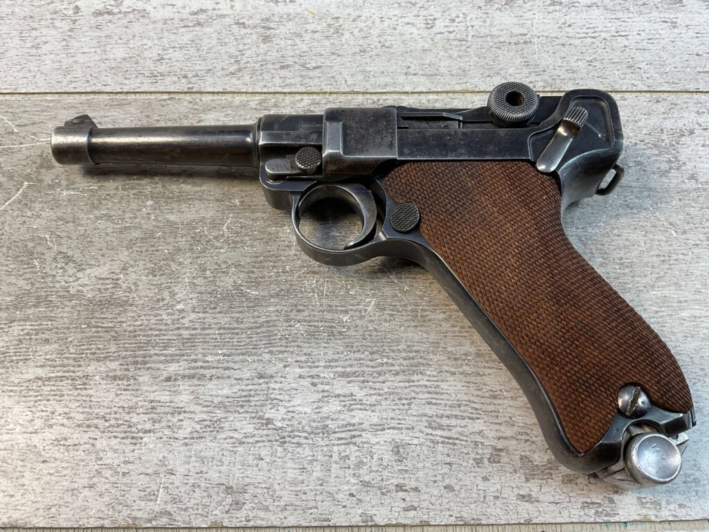 DWM LUGER P08 9MM SEMI AUTO PISTOL, RARE NAZI DEATH HEAD, JAMES EARL JONES COLLECTION #5-10897