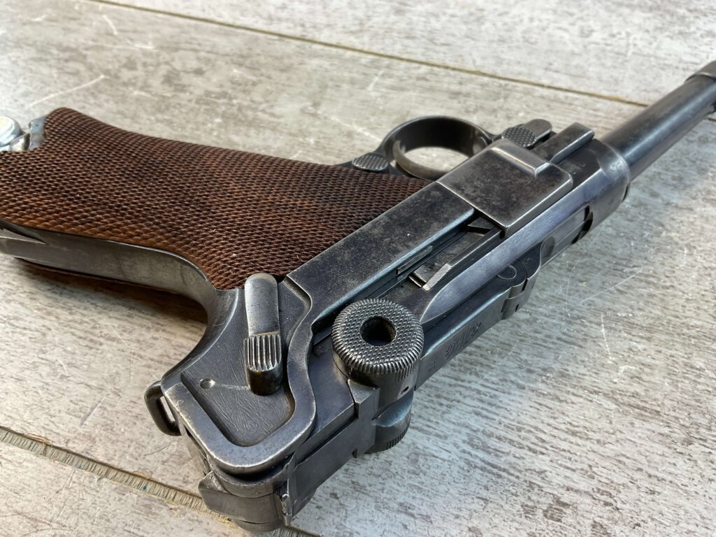 DWM LUGER P08 9MM SEMI AUTO PISTOL, RARE NAZI DEATH HEAD, JAMES EARL JONES COLLECTION #5-10897