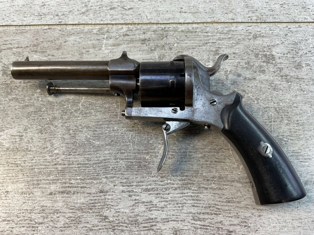BELGIAN .32 PINFIRE REVOLVER, JAMES EARL JONES COLLECTION, ANTIQUE #5-10893