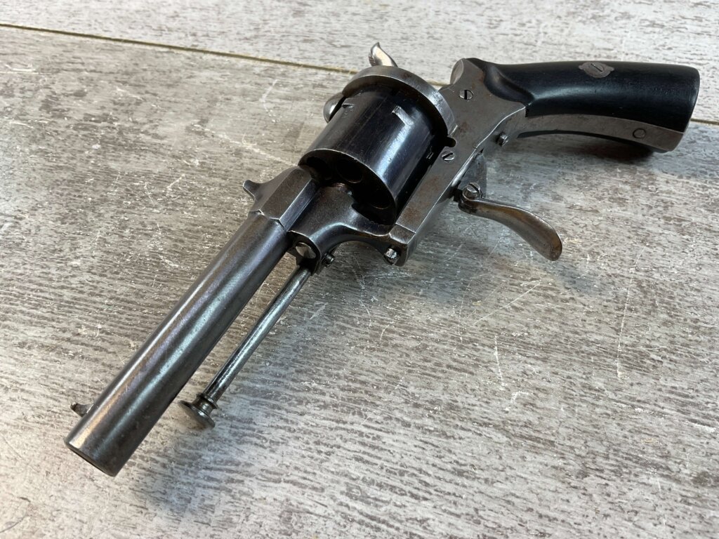 BELGIAN .32 PINFIRE REVOLVER, JAMES EARL JONES COLLECTION, ANTIQUE #5-10893