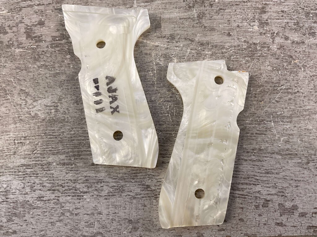 AJAX CUSTOM GRIPS BERETTA M92FS/96 & CENTURION WHITE PEARLITE COLORED GRIPS #5-11605