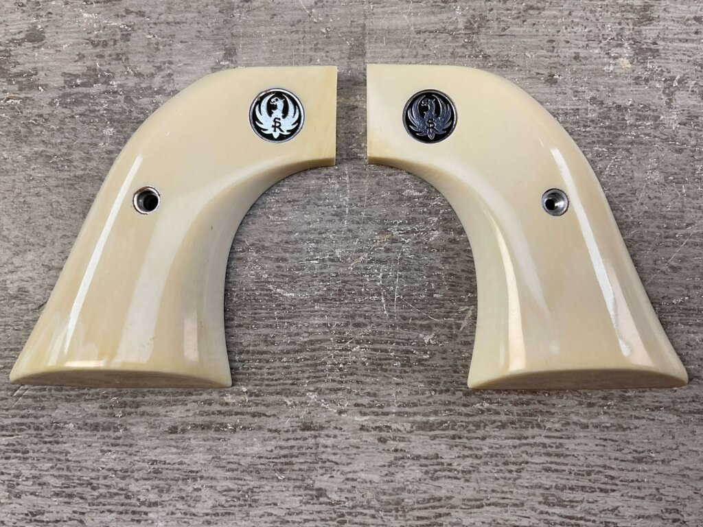 RUGER VAQUERO REAL IVORY GRIPS #5-11609