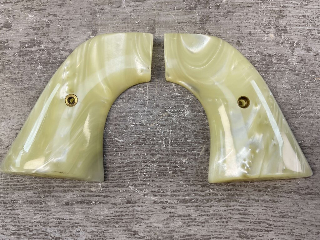 AJAX CUSTOM GRIPS COLT S A ARMY, WHITE PEARLITE COLORED GRIPS #5-11611