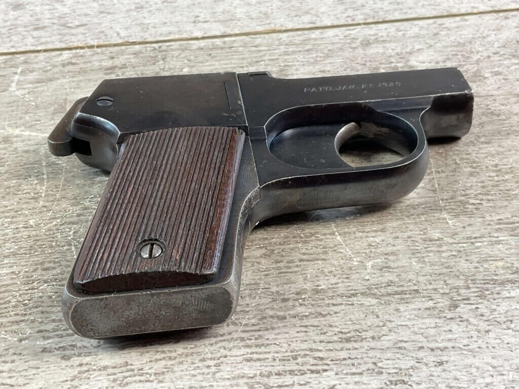 MOSSBERG BROWNIE DERINGER .22LR FOUR BARREL PISTOL, JAMES EARL JONES COLLECTION #5-10910