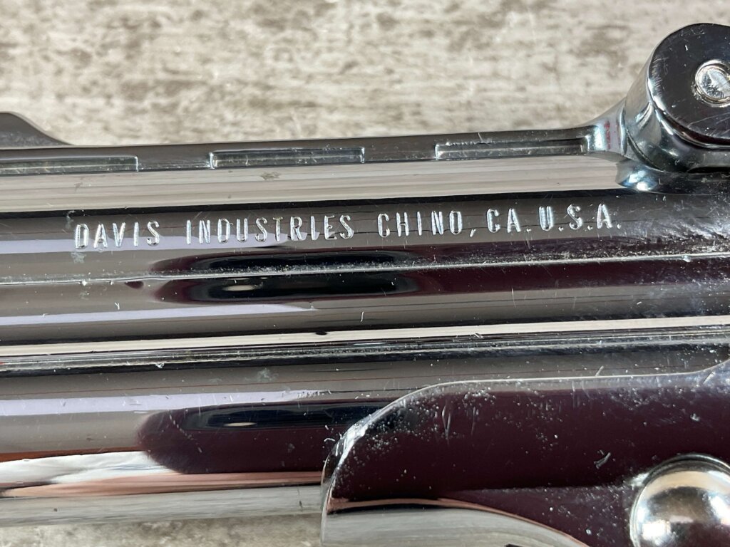 DAVIS INDUSTRIES D-25 .25 AUTO DERRINGER PISTOL, JAMES EARL JONES COLLECTION #5-10912