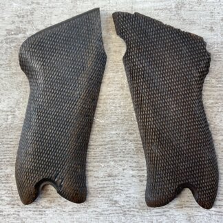 GERMAN P08 LUGER ERA CORRECT WALNUT GRIPS #5-11618