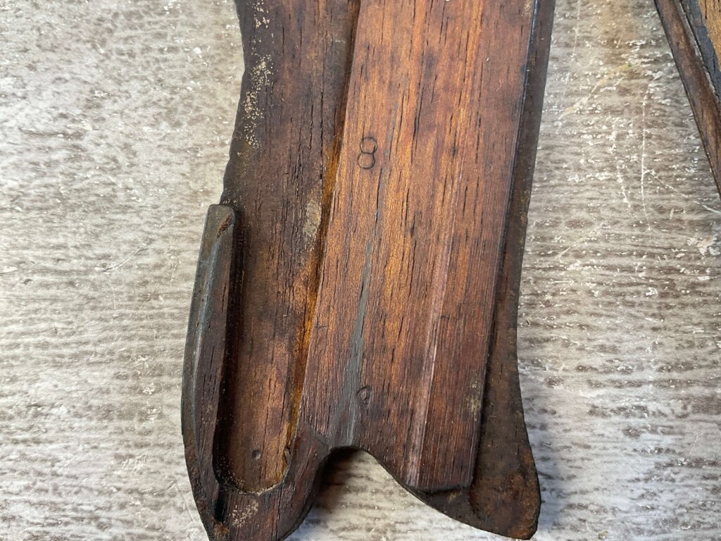 GERMAN P08 LUGER ERA CORRECT WALNUT GRIPS #5-11618