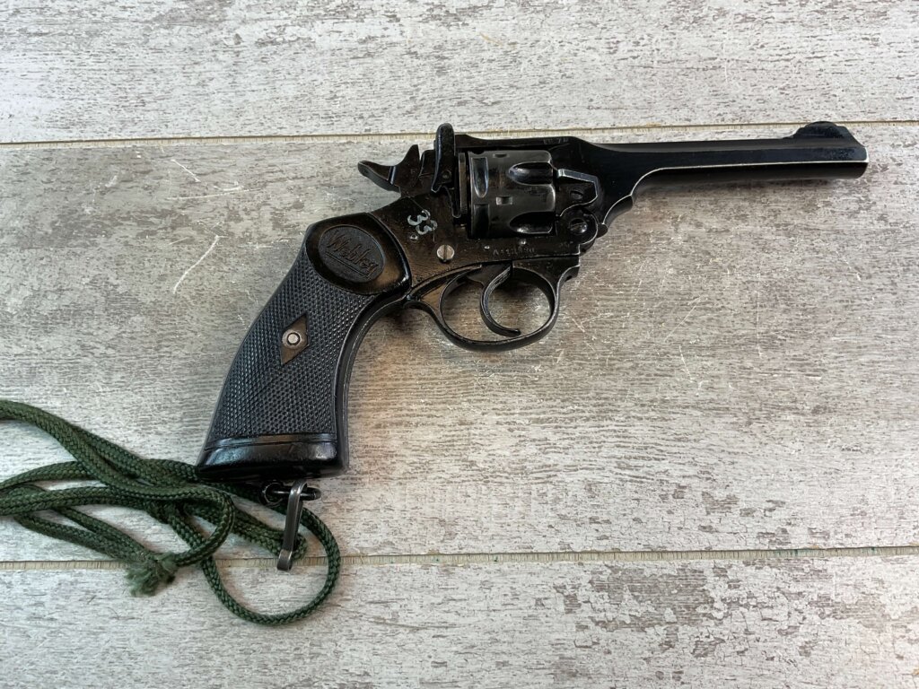 WEBLEY & SCOTT MARK IV 38/200 REVOLVER #6-01606-PF