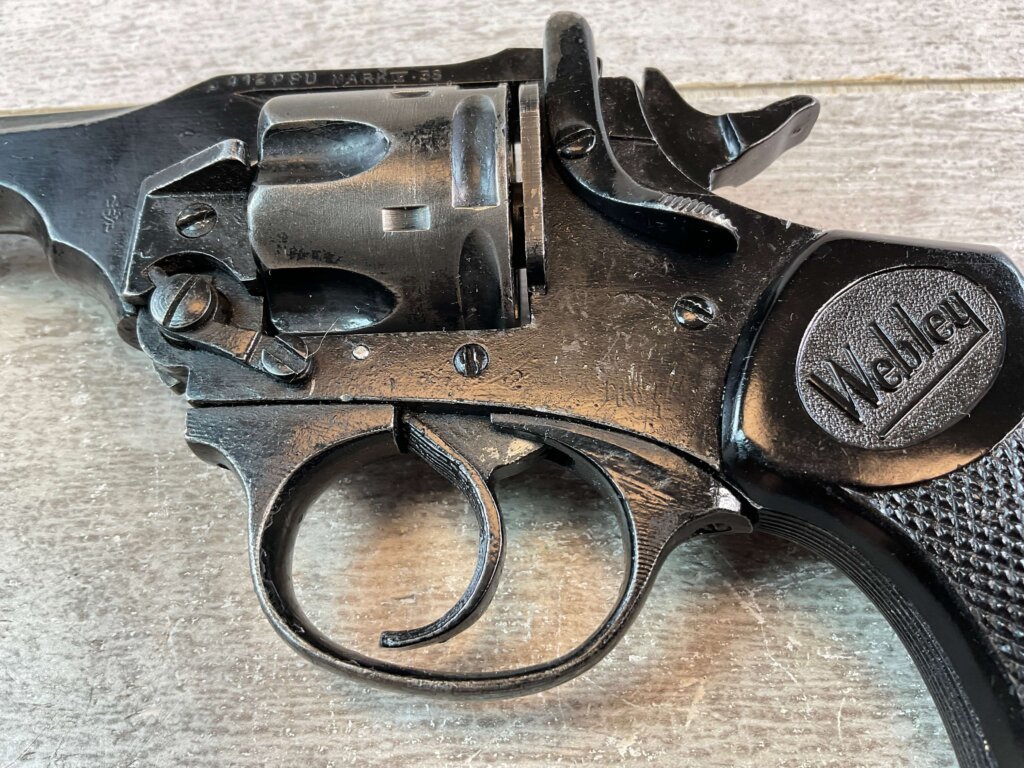 WEBLEY & SCOTT MARK IV 38/200 REVOLVER #6-01606-PF