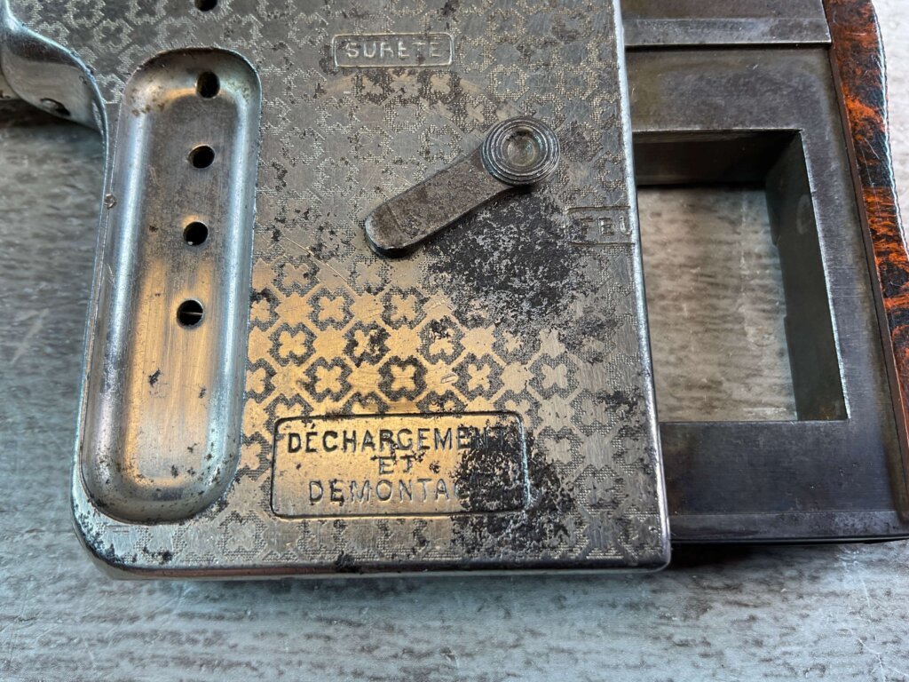 ETCHED FRANÇAISE D’ARMES DE ST. ETIENNE MITRAILLEUSE PALM SQUEEZER PISTOL, JAMES EARL JONES COLLECTION, ANTIQUE #5-10921-PF