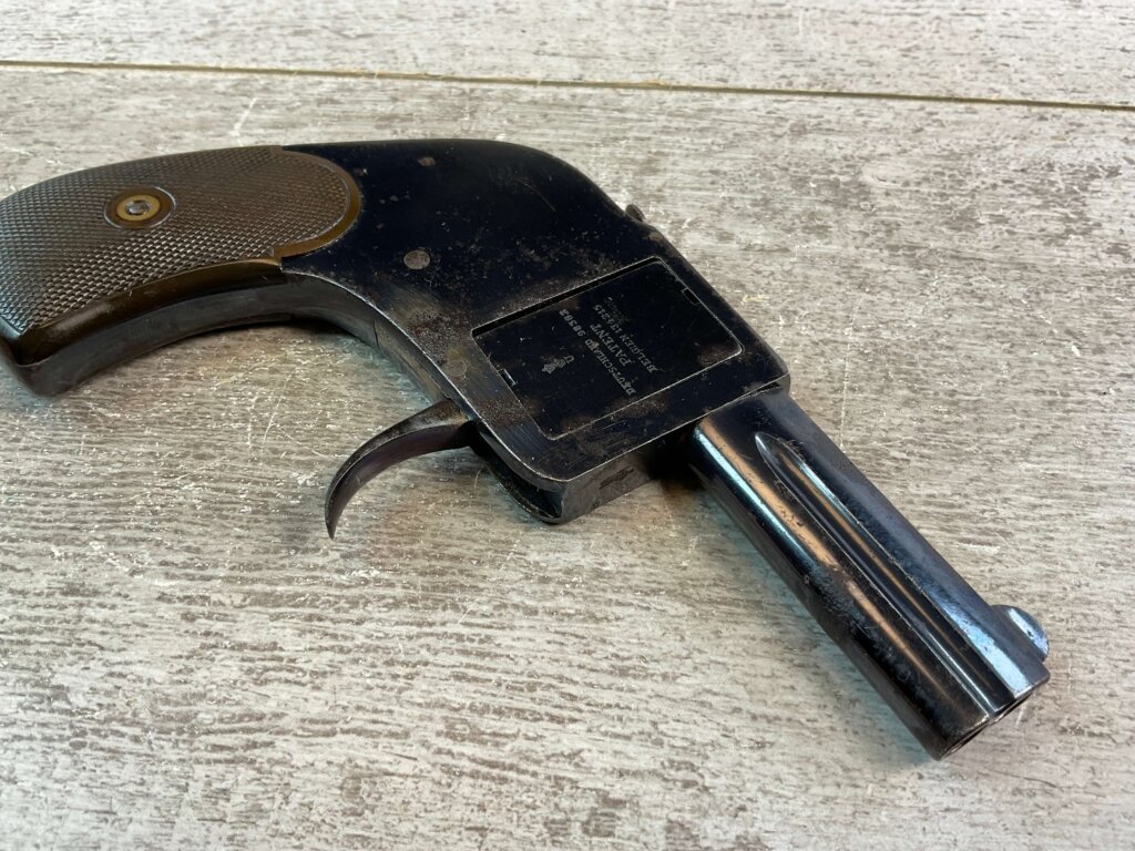 GERMAN BAR PISTOL .25ACP 4 SHOT ROTATING BREECH BLOCK W/FOLDING TRIGGER, JAMES EARL JONES COLLECTION, ANTIQUE #5-10924-PF