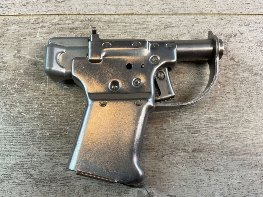 WWII FP-45 LIBERATOR PISTOL REPRODUCTION (MODEL 3), JAMES EARL JONES COLLECTION #5-10925-PF