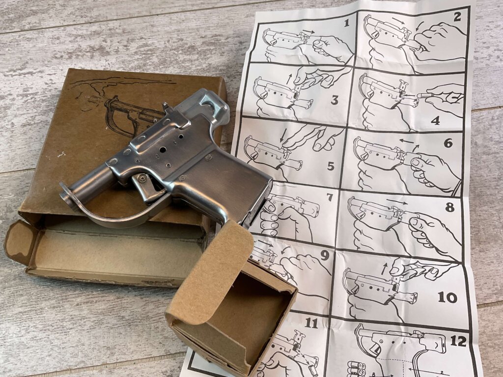 WWII FP-45 LIBERATOR PISTOL REPRODUCTION (MODEL 3), JAMES EARL JONES COLLECTION #5-10925-PF