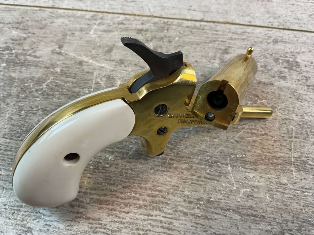 SHOOTERS ARMS .36 CAL BLACK POWDER DERINGER, JAMES EARL JONES COLLECTION, BLACK POWDER #5-10926-PF