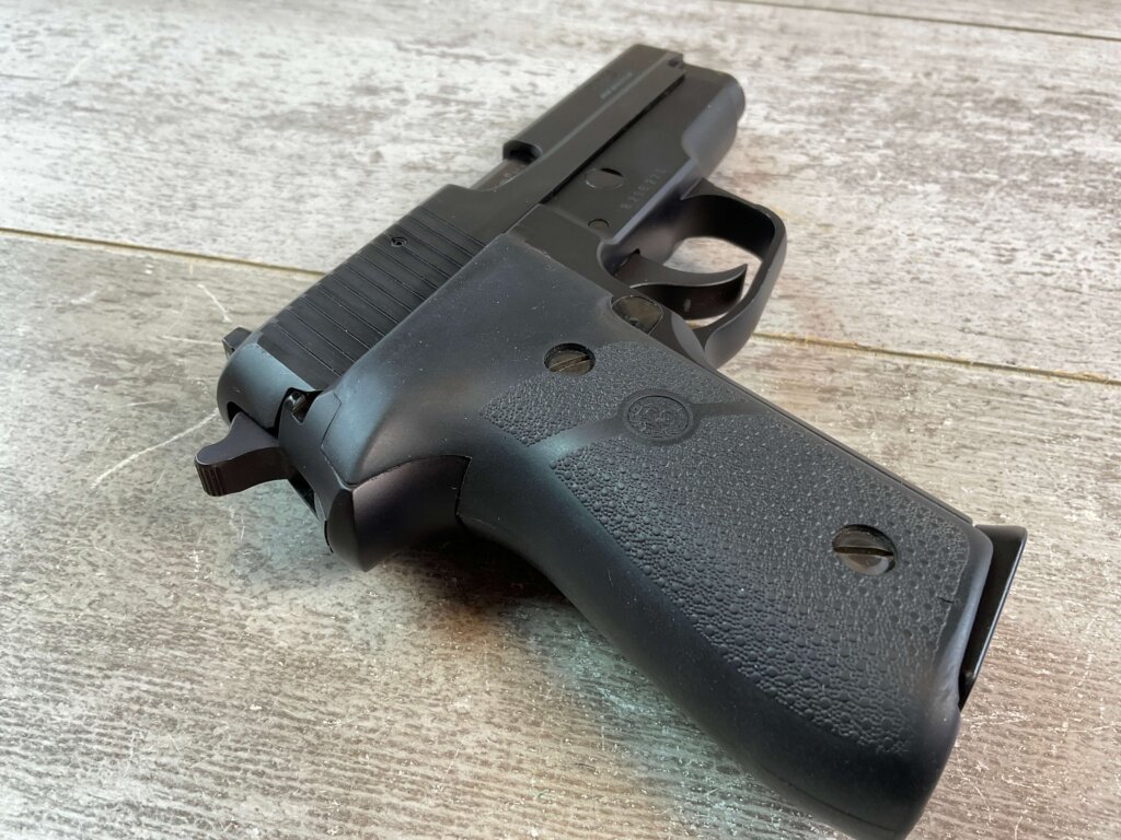 SIG SAUER P228 9MM SEMI AUTO PISTOL #6-02108-PF