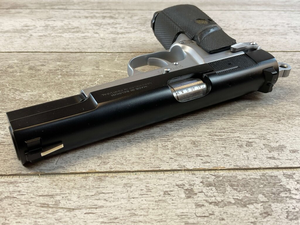 BROWNING HI POWER MADE IN BELGIUM .40 CAL SEMI AUTO PISTOL, MINTY #6-02120