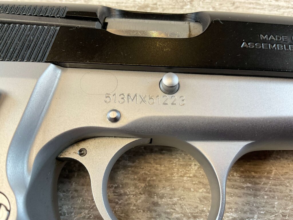 BROWNING HI POWER MADE IN BELGIUM .40 CAL SEMI AUTO PISTOL, MINTY #6-02120