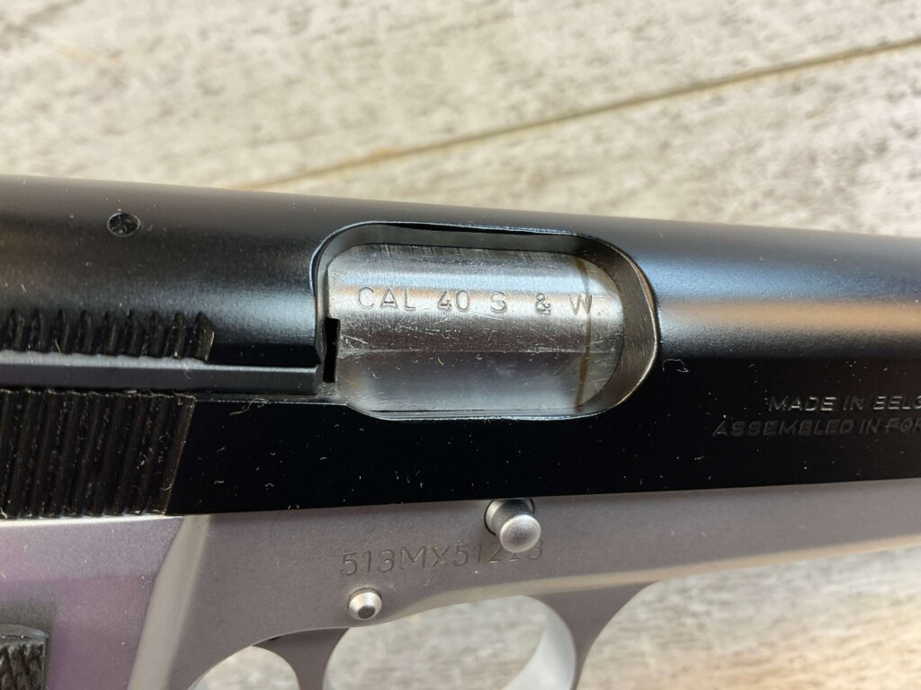 BROWNING HI POWER MADE IN BELGIUM .40 CAL SEMI AUTO PISTOL, MINTY #6-02120