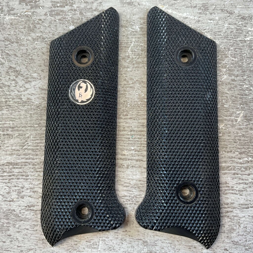 RUGER MK I / EARLY MK II PLASTIC CHECKERED GRIPS #6-02200