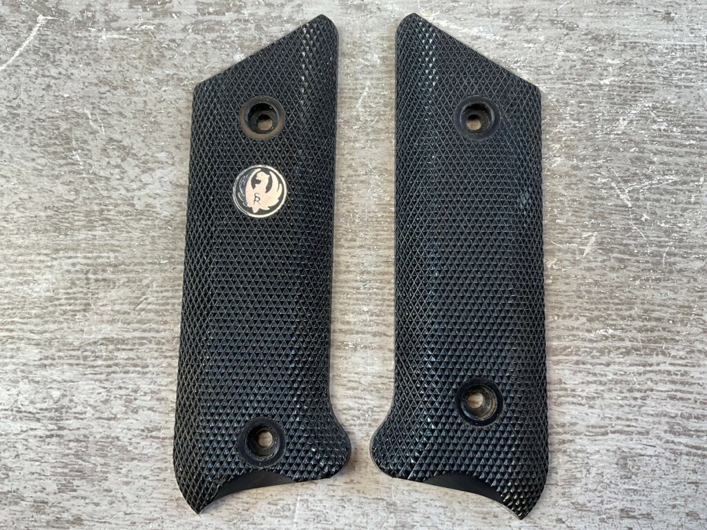 RUGER MK I / EARLY MK II PLASTIC CHECKERED GRIPS #6-02200