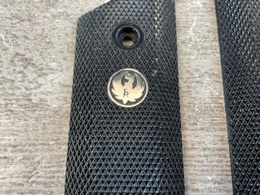 RUGER MK I / EARLY MK II PLASTIC CHECKERED GRIPS #6-02200